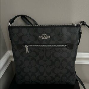 Coach Rowan File Bag Crossbody Purse in Signature Canvas Graphite Black. NWOT